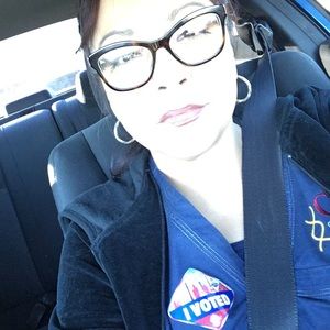 Meet your Posher, Julia